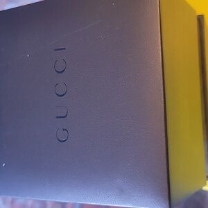 Gucci watch, mother of pearl, 3900 &3905 Diamond